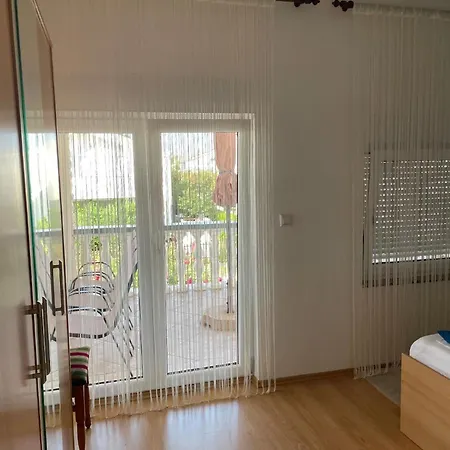 Fuer 5 Personen Ca 80 Qm In Privlaka, Dalmatien Norddalmatien